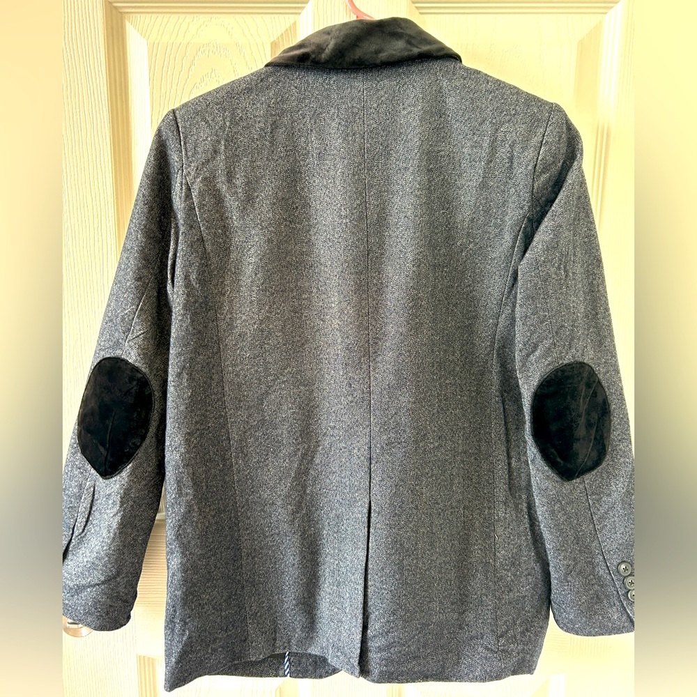 Girls Gray Blazer with Black Velvet Elbow Patches and Collar, size 16, Girls XL